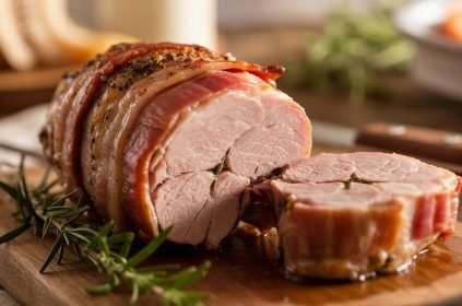 Schweinefilet im Speckmantel – Zart, Herzhaft und Einfach Köstlich